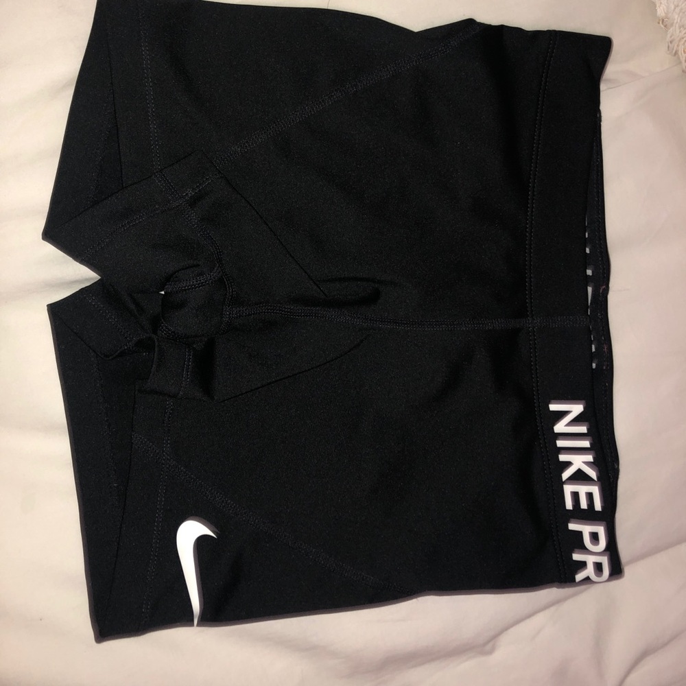 Black Nike Pros